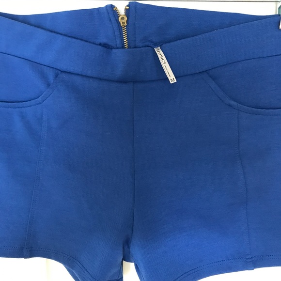 Tresics Blue Casual Shorts - Picture 4 of 5